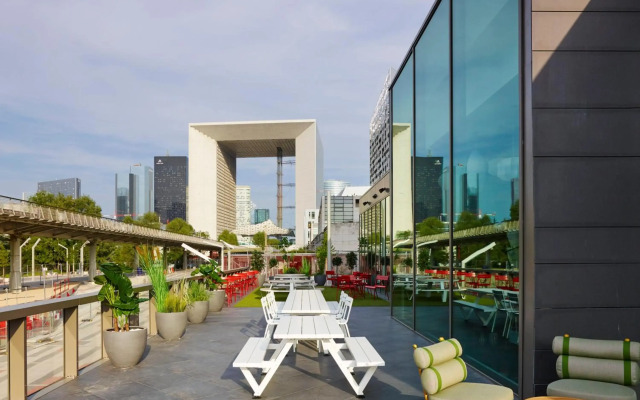 citizenM Paris la Défense