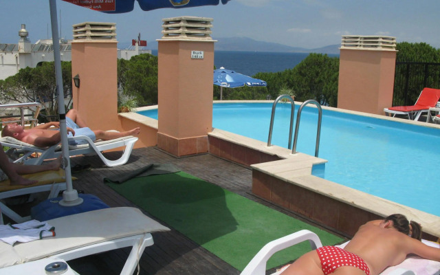 Rosy Suites Hotel