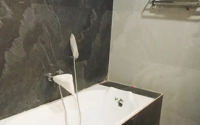 Hotel Sahara Residency