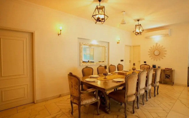 Villa Bauhinia - 5bhk With Pool 10 Mins to Beach