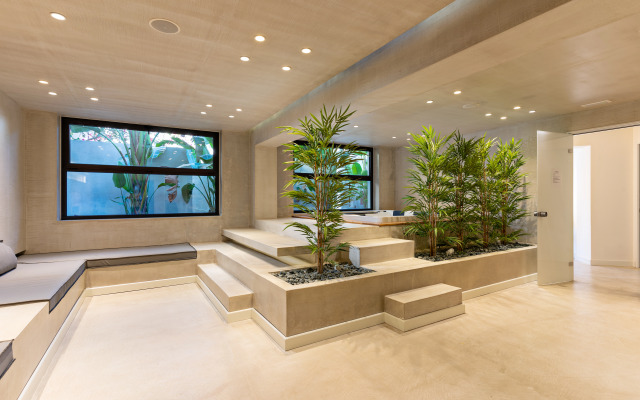 Nefeli Hotel