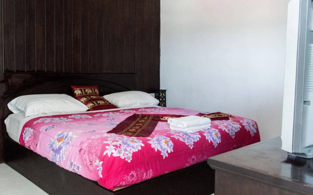 Patong Bay Guesthouse