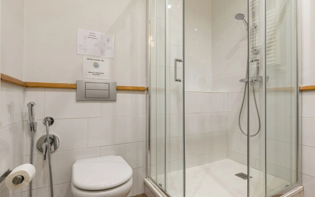 Aliron by Forever Rentals