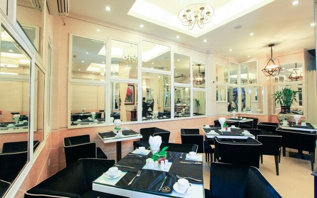 Hanoi Style Hotel