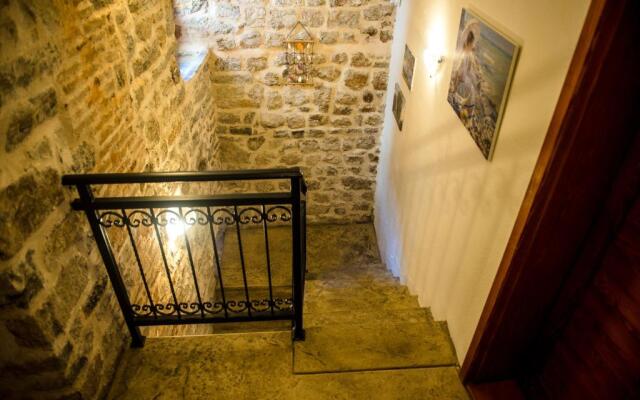 Antika Guesthouse