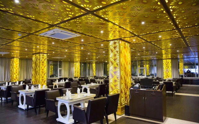 Hotel Benzz Park Vellore