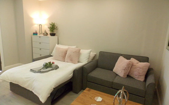 Eden Suite Sasco Apartments