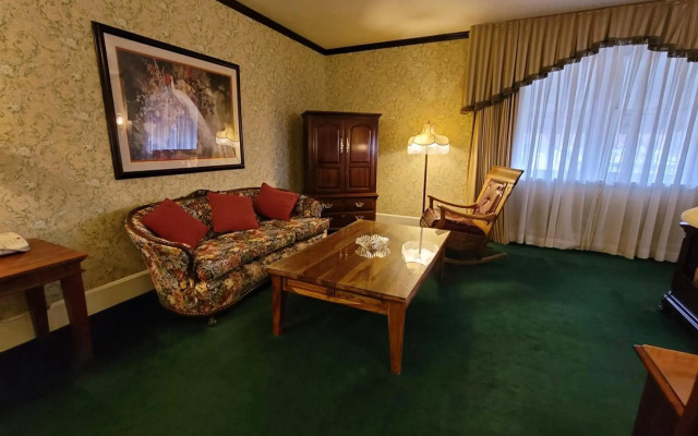 The General Palmer Hotel