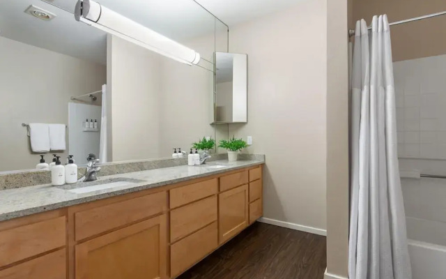 Bellevue Modern 2BD 2BA Apartment