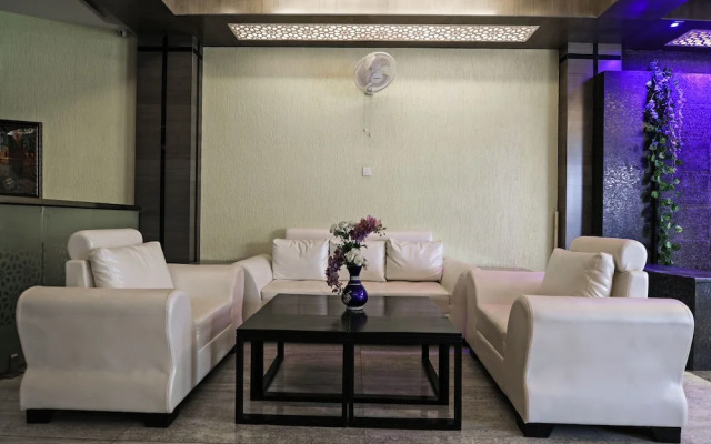 OYO 15556 Hotel Wind Palace