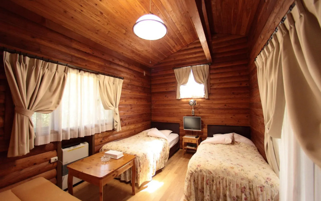 Cottage in Log Cabin
