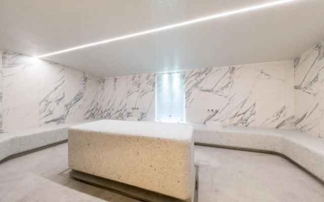 Woodside Residence 325