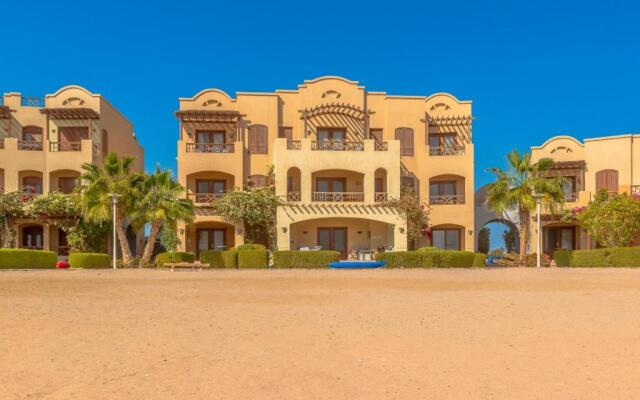 Sabina Classy 1 BR Apartment Lagoon view & Pool El Gouna