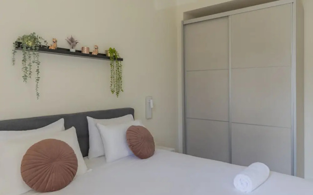 The Pearl of Nachlaot Apartments