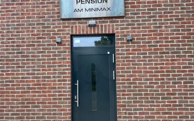 PRIMA Inn Unterkunft direkt uber der "Bar am Minimax"