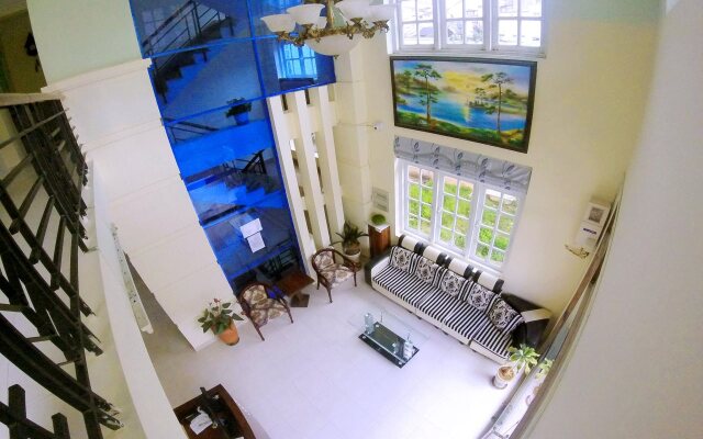 Pines Hotel