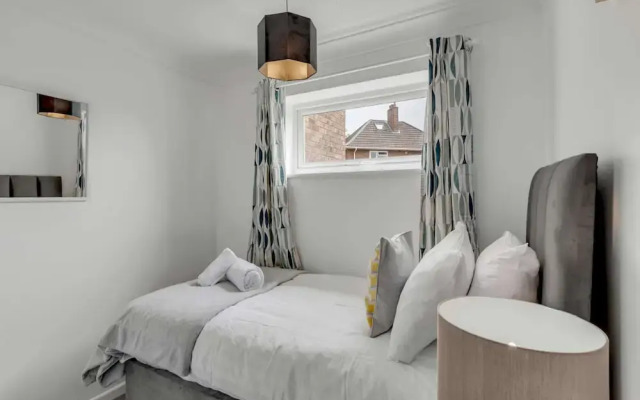 Host Stay Galley Lodge