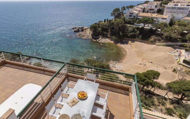 Holiday Home Punta Aromir
