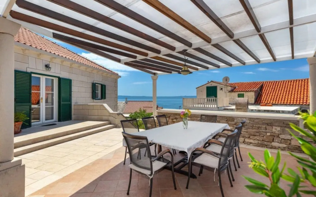 Beautiful Villa With Private Swimming Pool at Selca