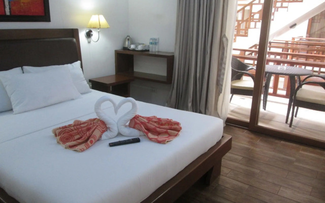 Giulius Boracay Italian Resort
