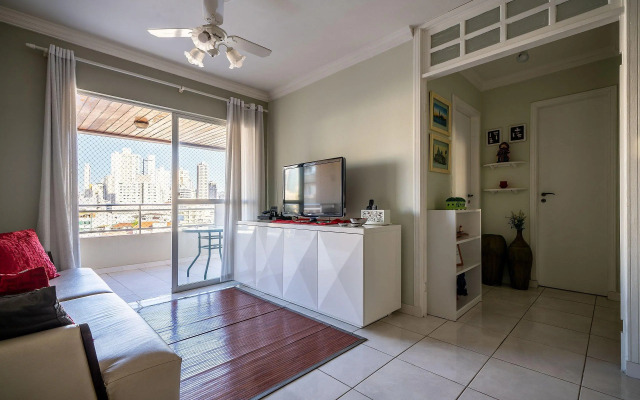 Apto 750m da praia loc. privilegiada BC JDA402