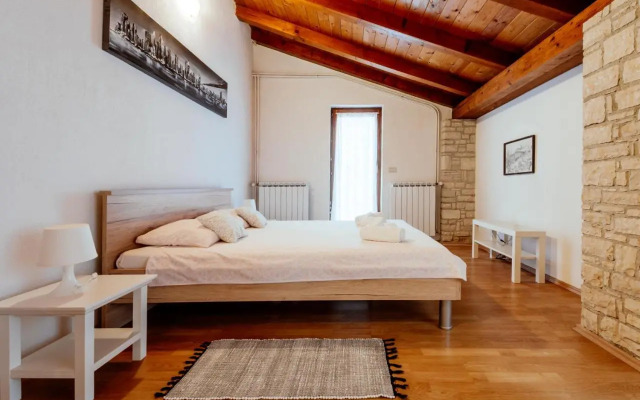 Apartment Oliva with swimming pool
