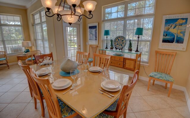 Away To Play Apartment 4