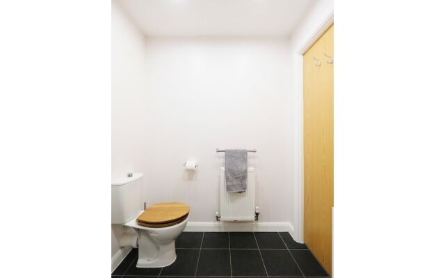 A Charming and Luxurious 2BR Flat on Walthamstow