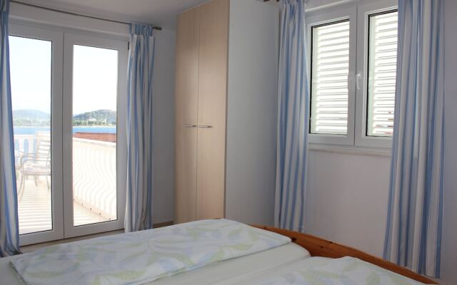 Apartments 4 Dolphins