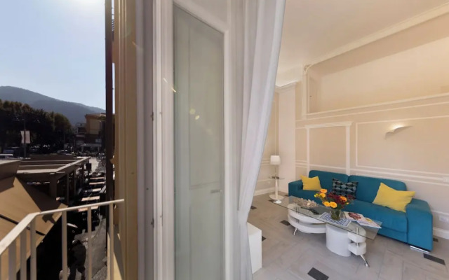 YourHome - Royal Blue Suite