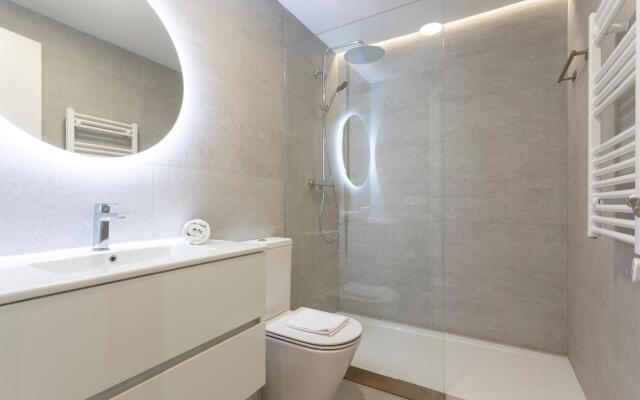 Spectacular 3BD apartment in Santa Cruz neighborhood. Aire I