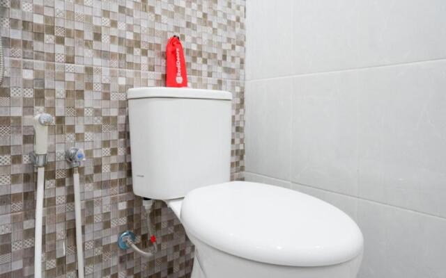RedDoorz near Pacific Mall Tegal 2