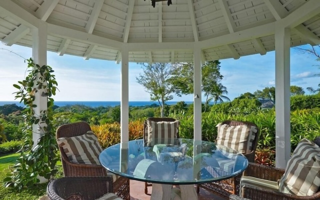 Villa Point of View