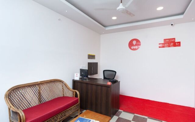 OYO 24641 Tulip Residence