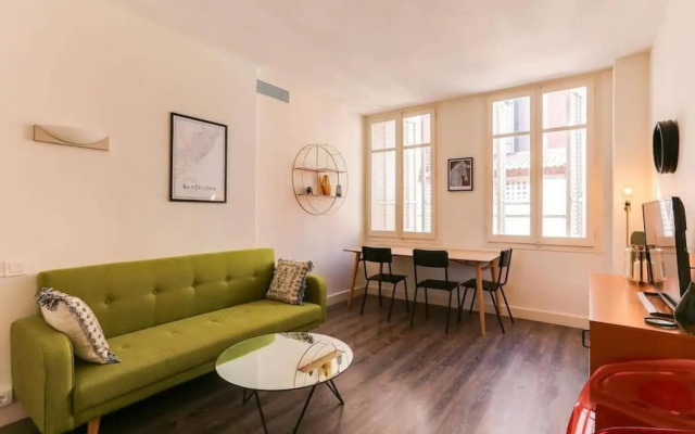 Stylish 2 Bdr apartment in Trendy Gracia