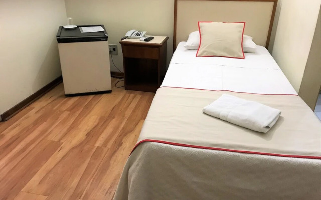 Hotel São Jorge, São Paulo - perto da 25 de Março fácil acesso ao Expo Center Norte e Mercado Municipal.