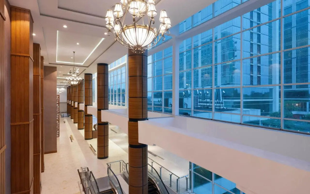 The Alana Hotel & Convention Center