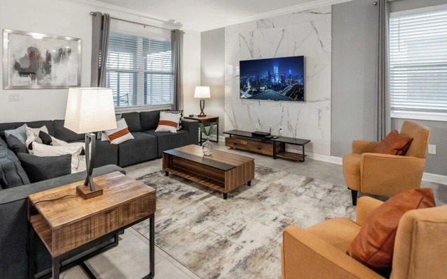 Storey Lake 10br Lakeview Home 4165