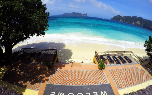Phi Phi Long Beach Resort & Villa
