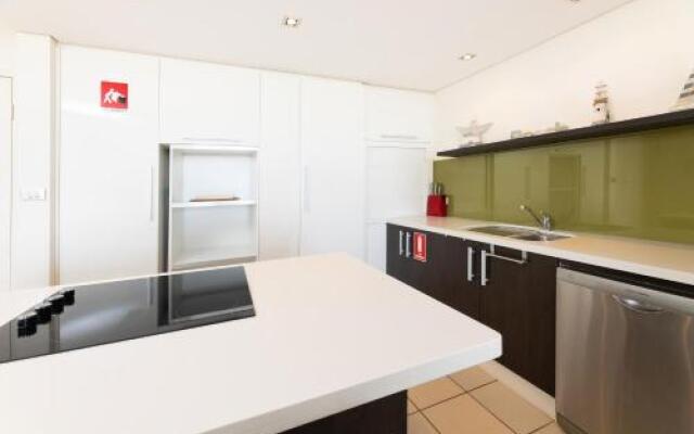 Ebbtide, Unit 04, 2-6 North Street