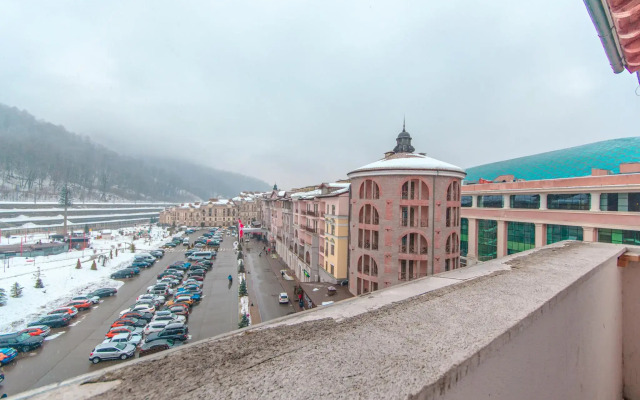 Apartments on Gornaya Karusel street