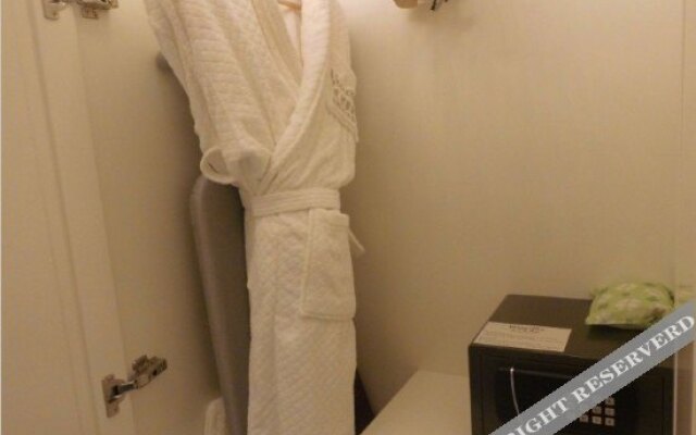 Versailles Hotel