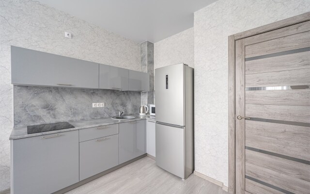 Сон и Душ на Азина