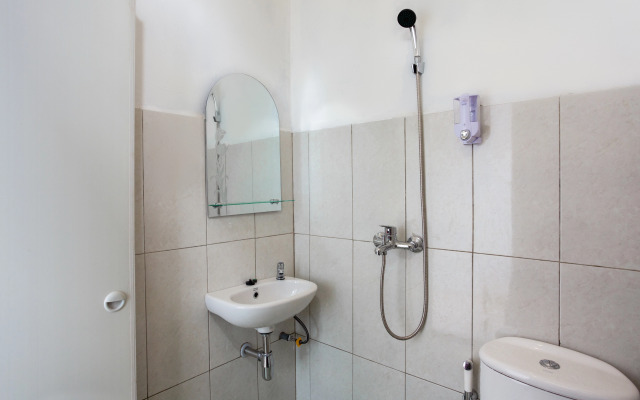Putri Residence Syariah by OYO Rooms