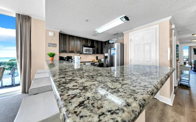 Majestic Beach Towers 1-301