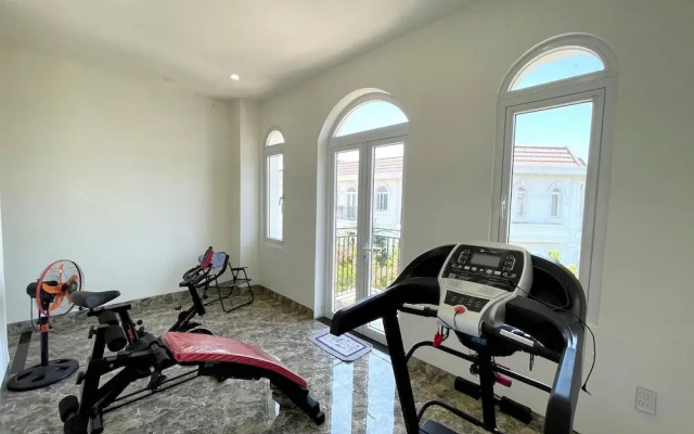 Aroma Luxury Villa