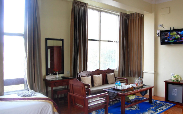 79 Living Hotel