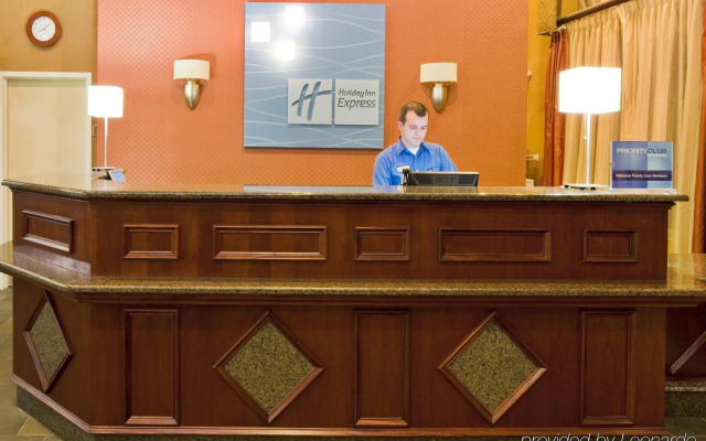 Holiday Inn Express & Suites Bradenton West by IHG