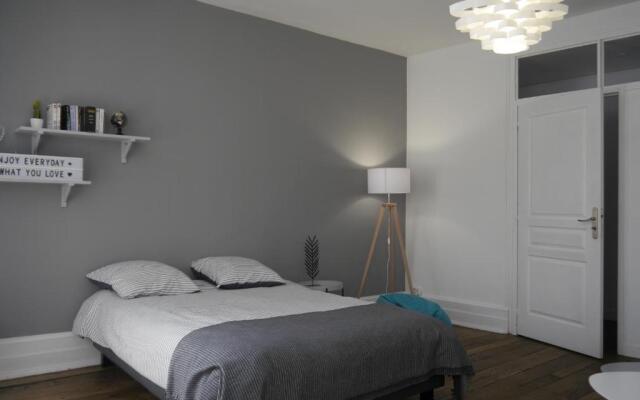 Appartement hypercentre Tarbes - 2 grandes chambres