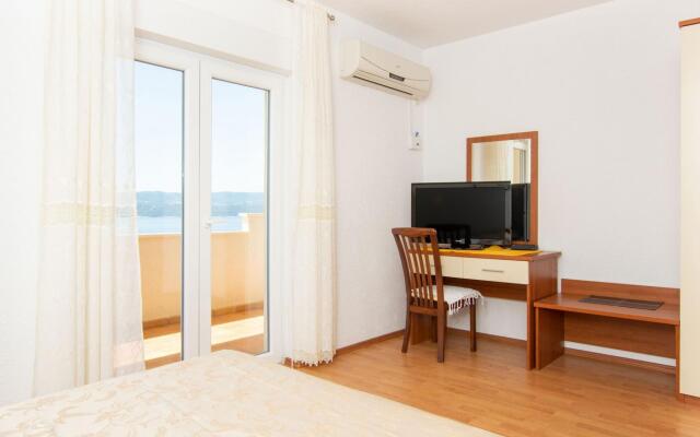Apartment in Celina Near the Sea With Pool